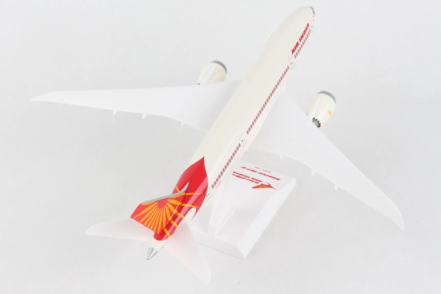 Boeing 787-8 Dreamliner Air India (VT-ANH) 1:200 Scale Model