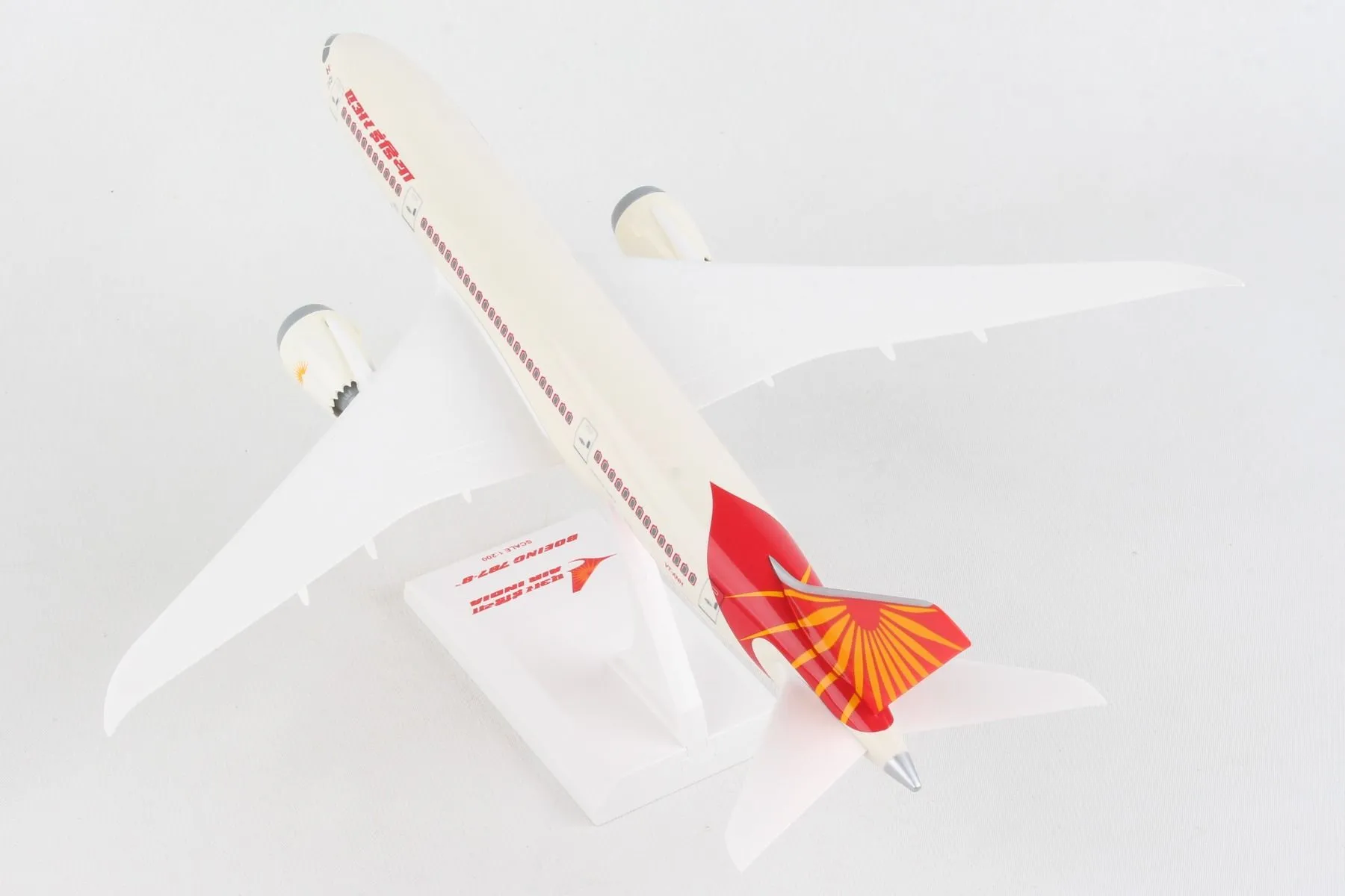 Boeing 787-8 Dreamliner Air India (VT-ANH) 1:200 Scale Model