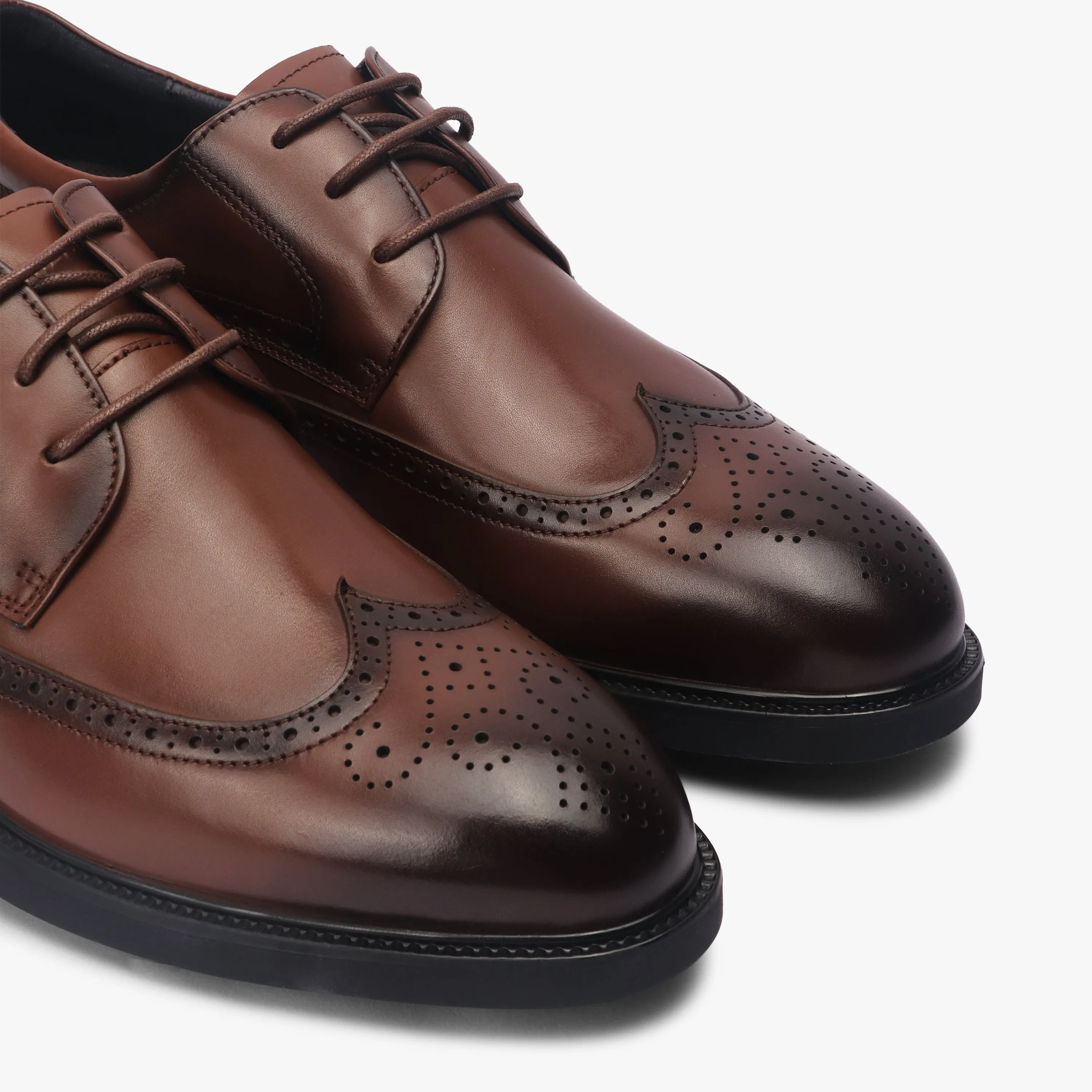 Broad Toe Wingtips