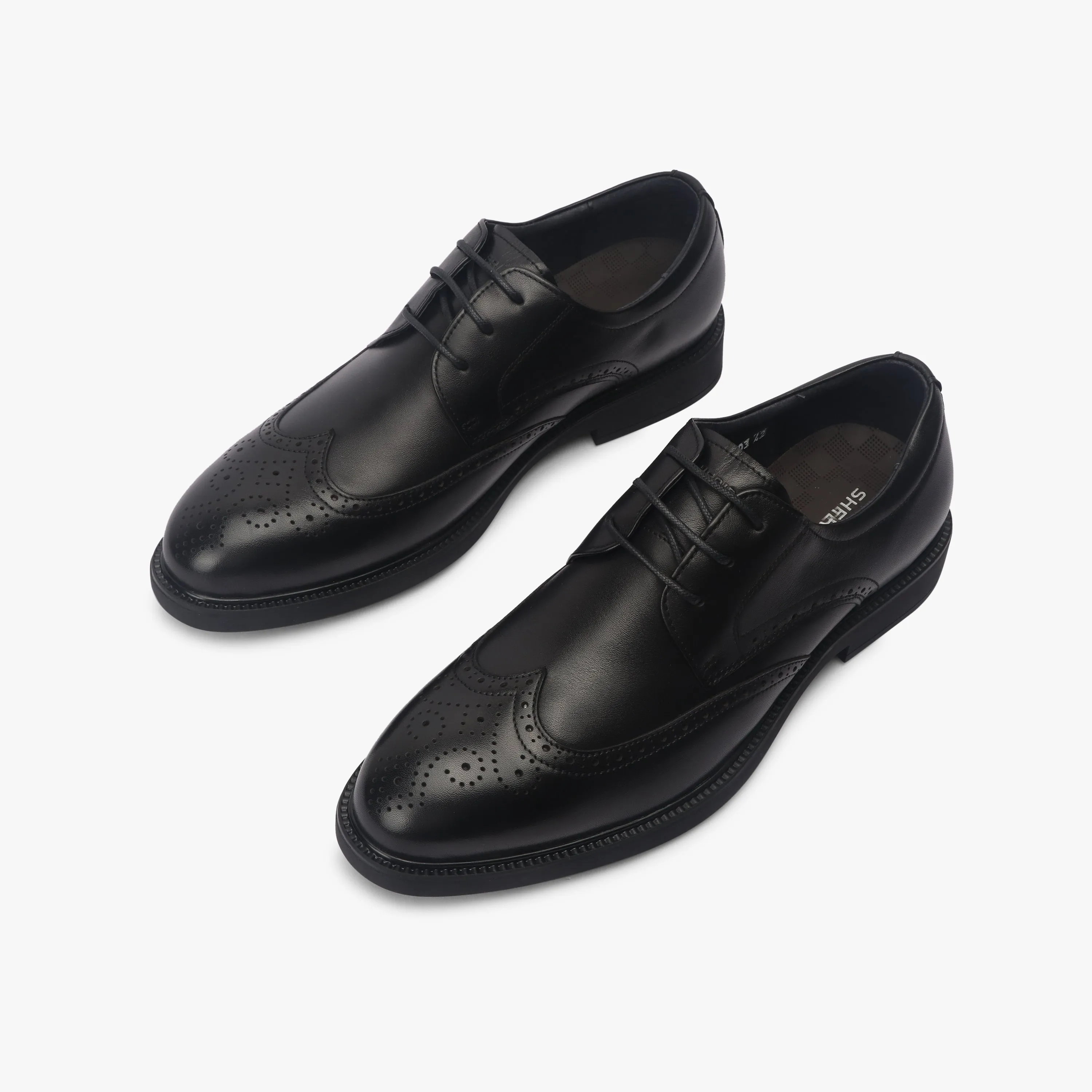 Broad Toe Wingtips