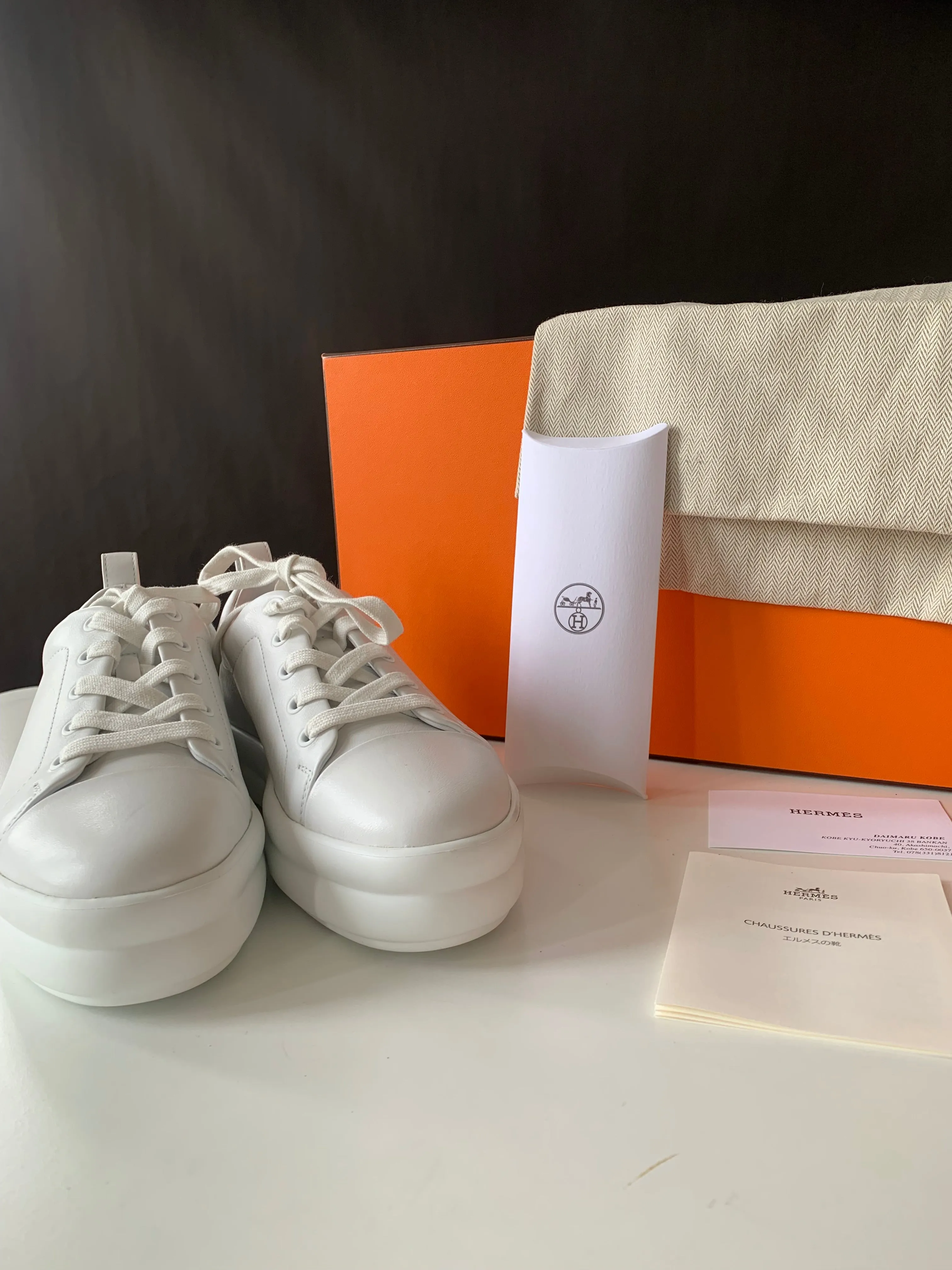 <b>HERMES</b> <br>Happy Sneakers 36