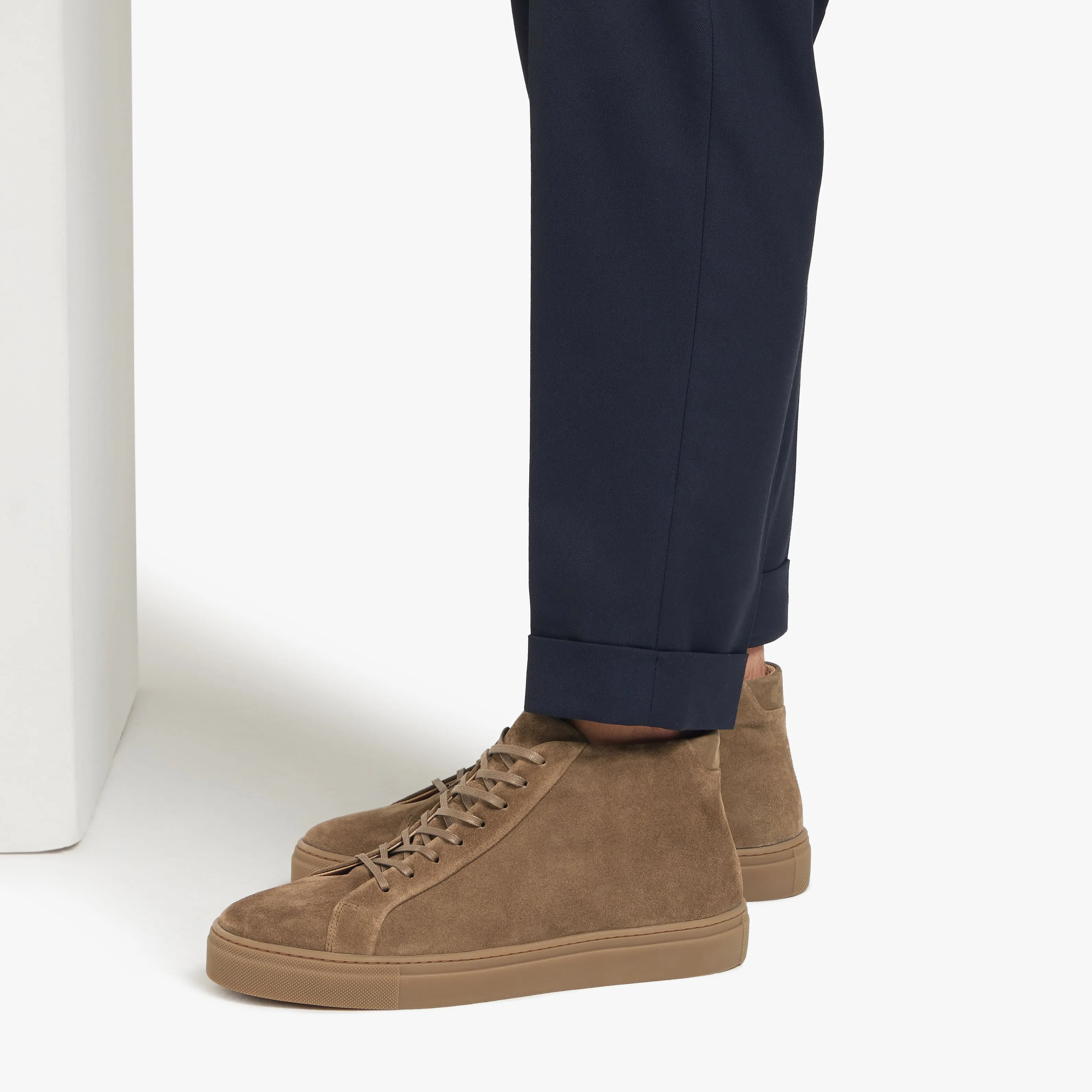 Series 4 Triple Fudge Suede Mens