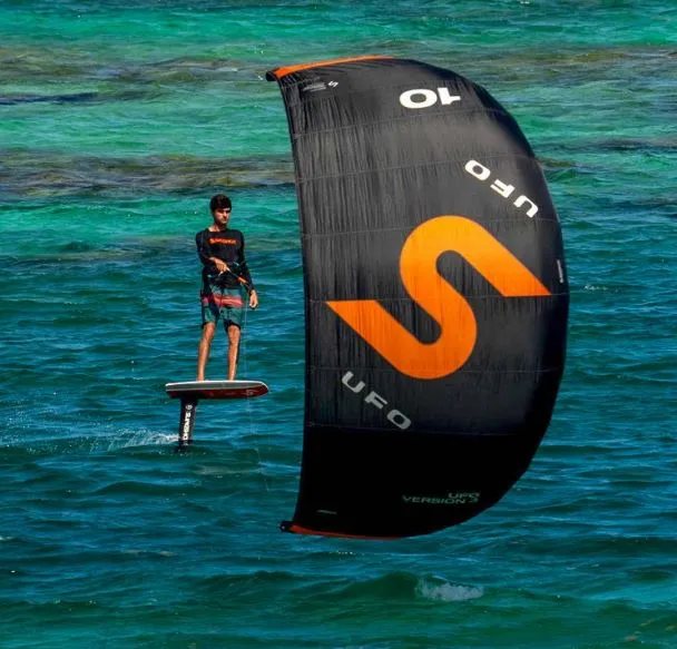 Slingshot UFO V3 strutless Kite