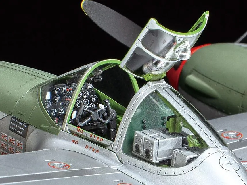 Tamiya 61123 Lockheed P-38J Lightning 1/48 Model Kit