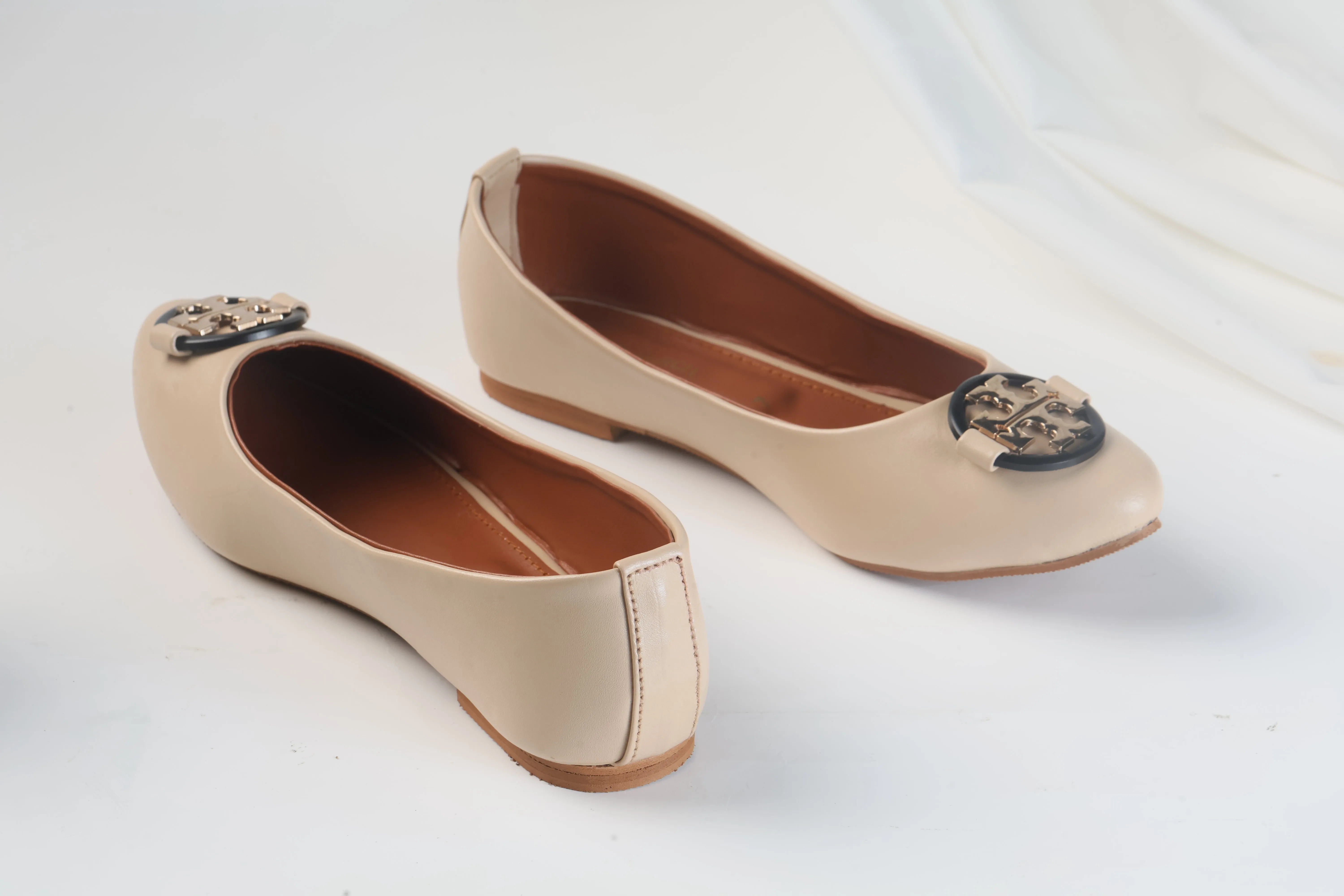 TORY BURCH CLAIRE BALLET FLAT PUMPS - BEIGE