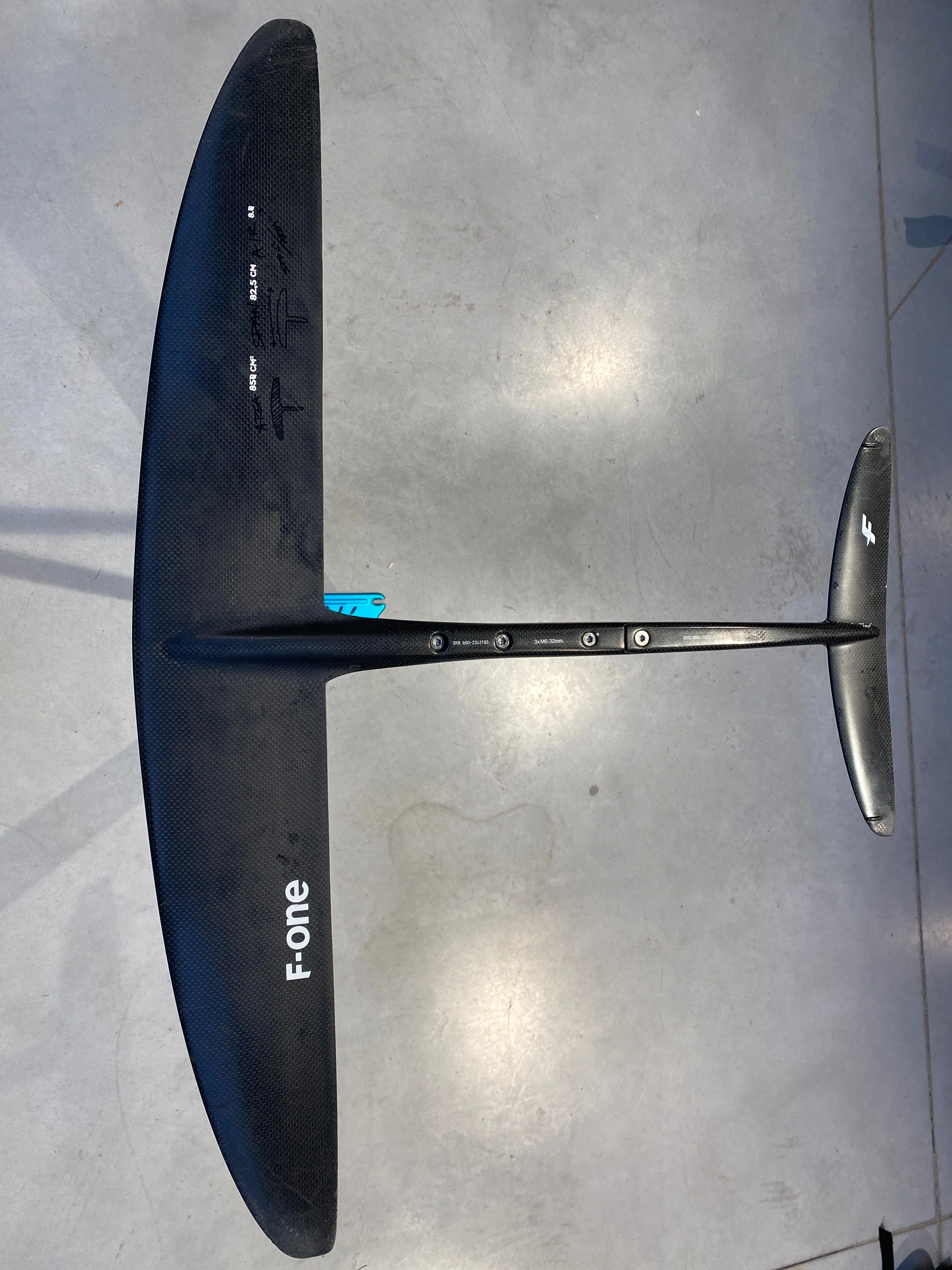 Used F-one Sk8 complete set 850   85cm mast