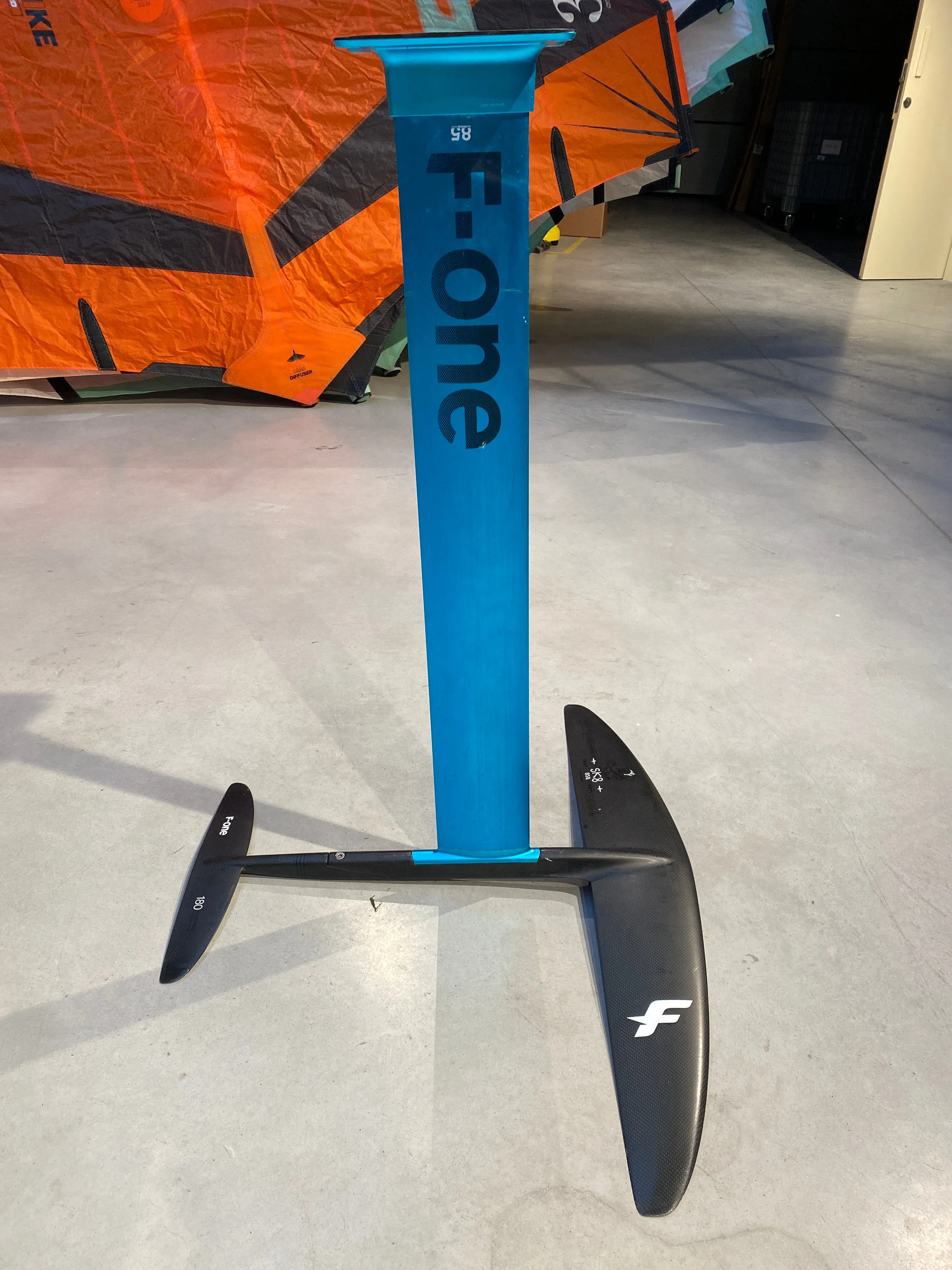 Used F-one Sk8 complete set 850   85cm mast