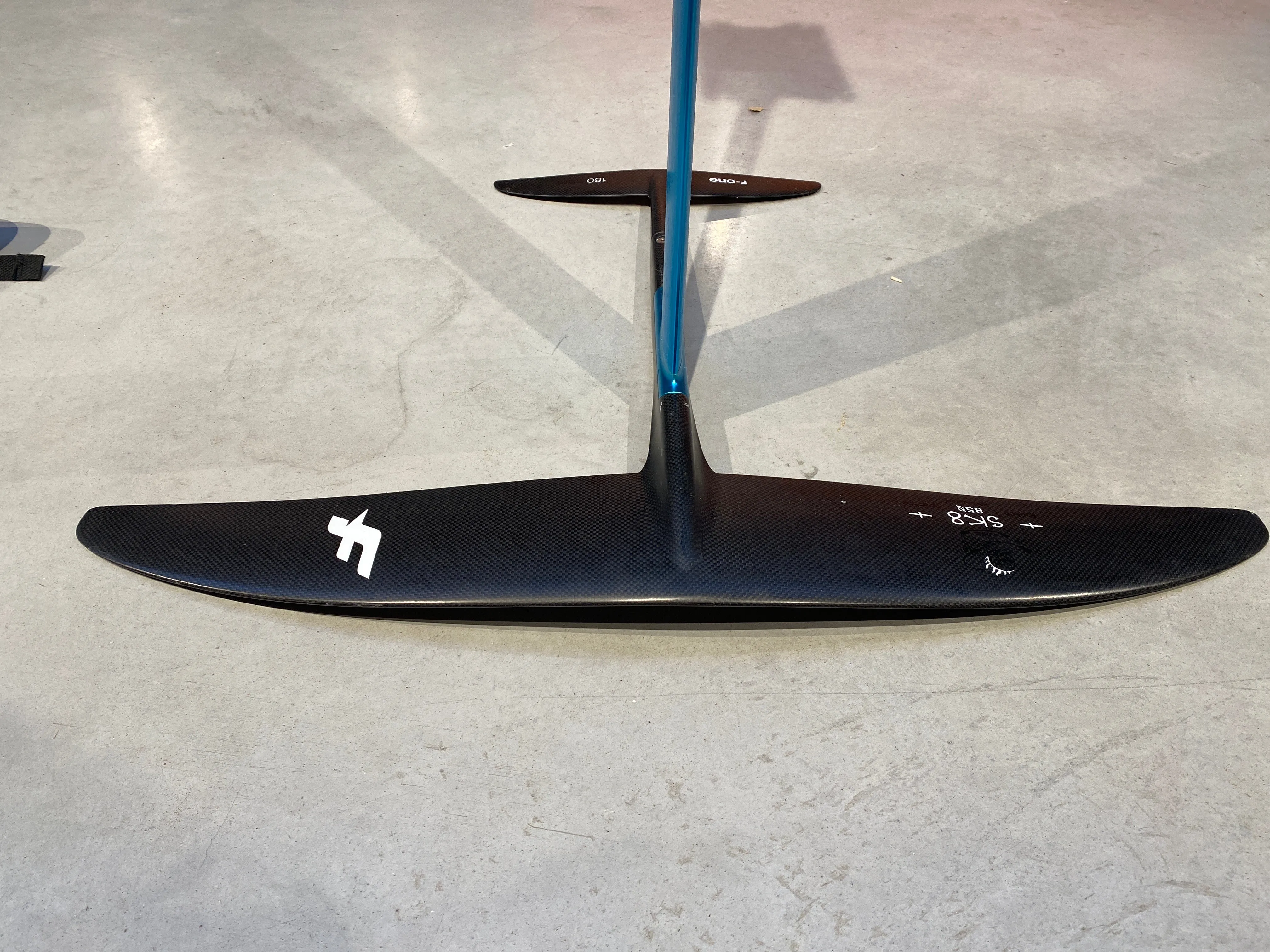 Used F-one Sk8 complete set 850   85cm mast