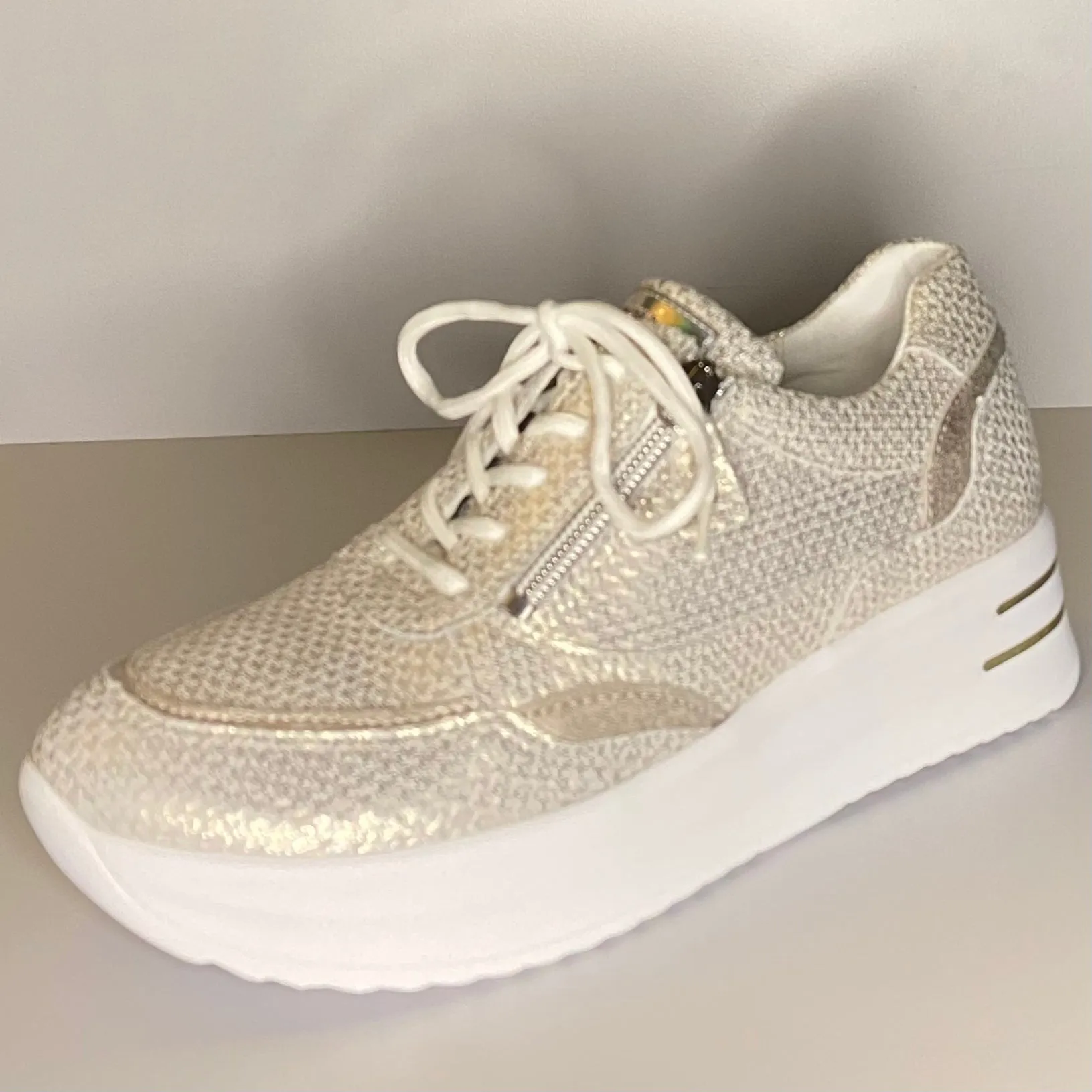 Waldlaufer 755004 313 396  Platinum Metallic Trainers